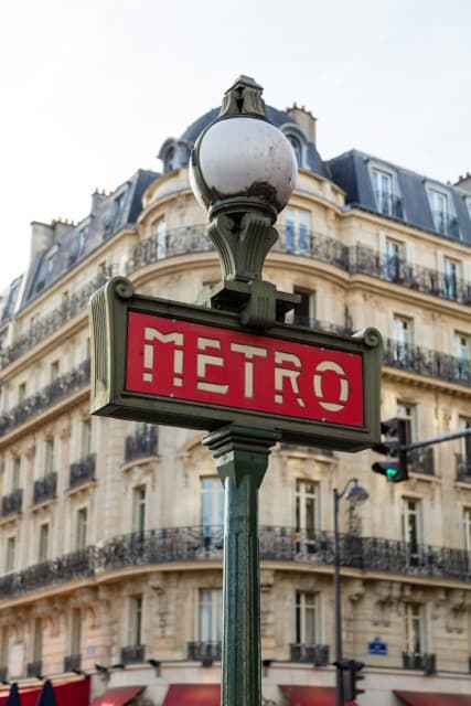 Paris travel map template - Interactive custom map